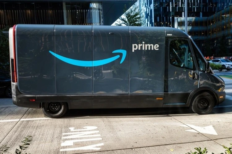 Types of Damages Available in Amazon Van and Truck Accidents