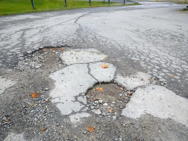 Why Outdated U.S. Roads Increase the Risk of Car Crashes