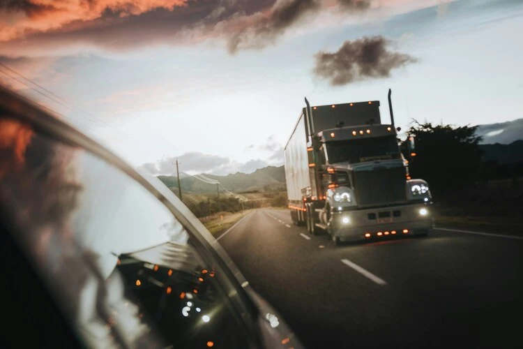 Types of Evidence That Can Strengthen a Truck Accident Injury Claim